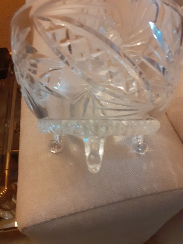 Bombonera de cristal tallado