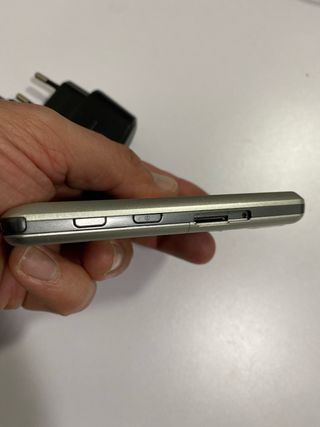 Telefono movil LG KP501