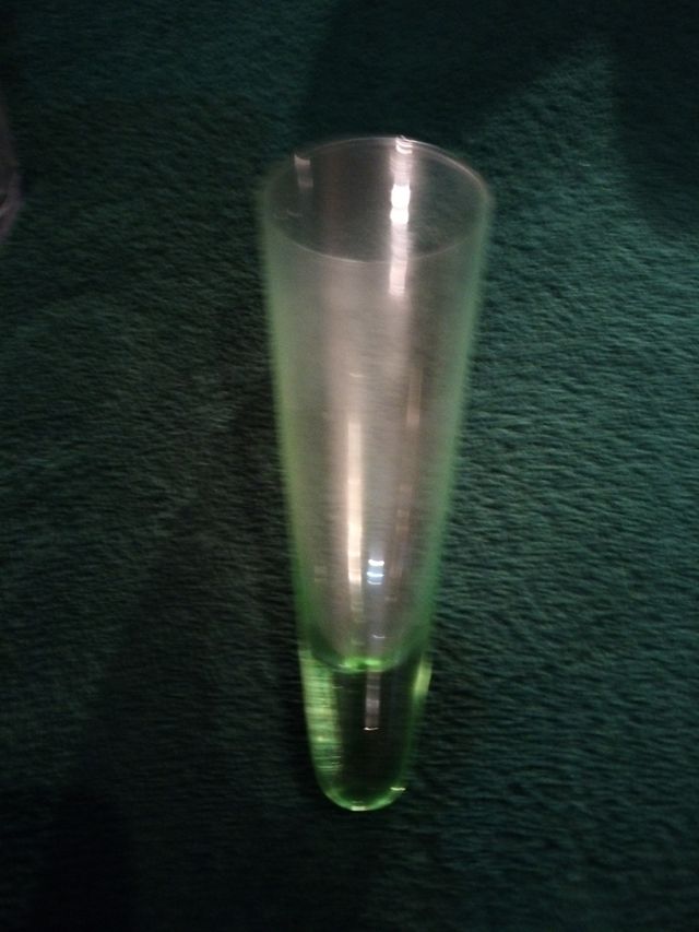 Cubitera con botella y vasitos