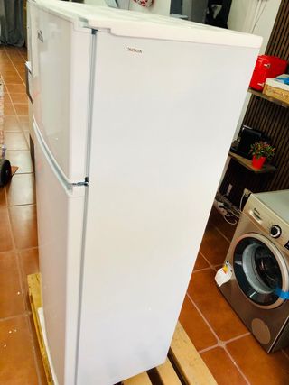 Frigorífico ARTICA AEDP160W Nuevo con Golpe 160cm