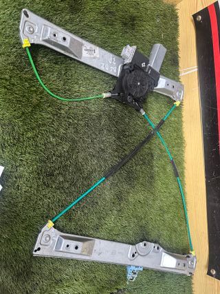 MOTOR-ENGANCHE-CIERRE-PULSADOR OPEL CORSA E 2015