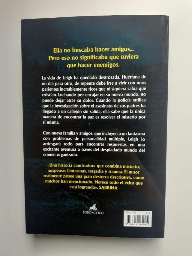 Leigh Howard y el castillo de Simmons-Pierce