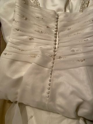 Precioso vestido de gala para fallera o novia