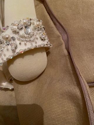 Precioso vestido de gala para fallera o novia