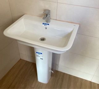 OFERTA!!! Lavabo pedestal y Grifo Roca porcelana