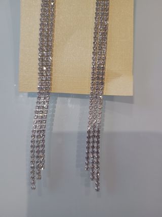 Tre orecchini pendenti