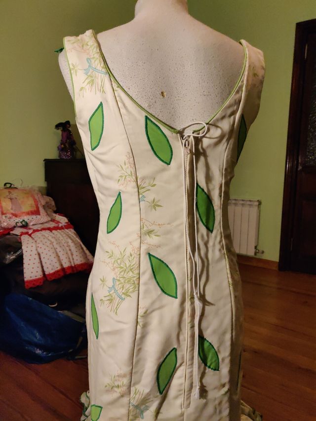 Vestido de faralaes.