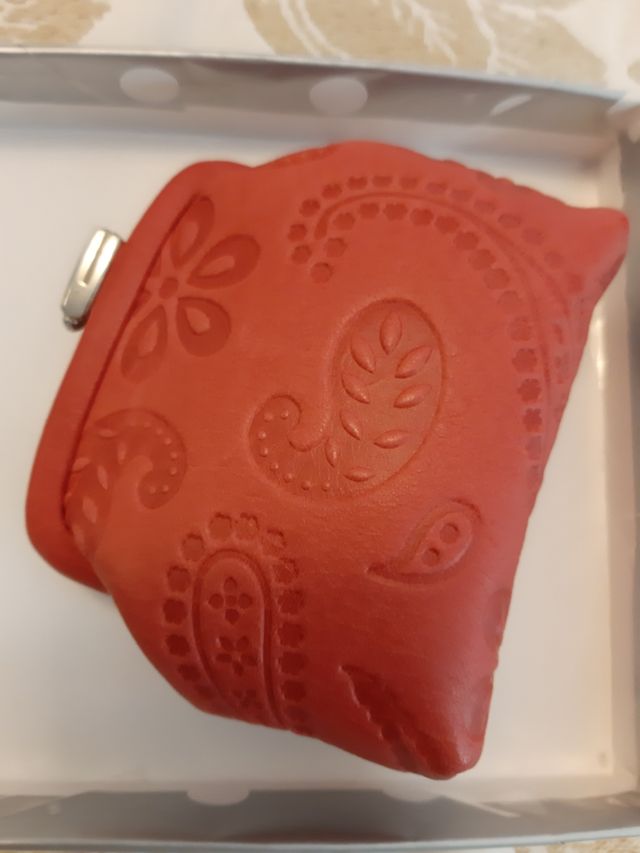 Porta moedas em pele