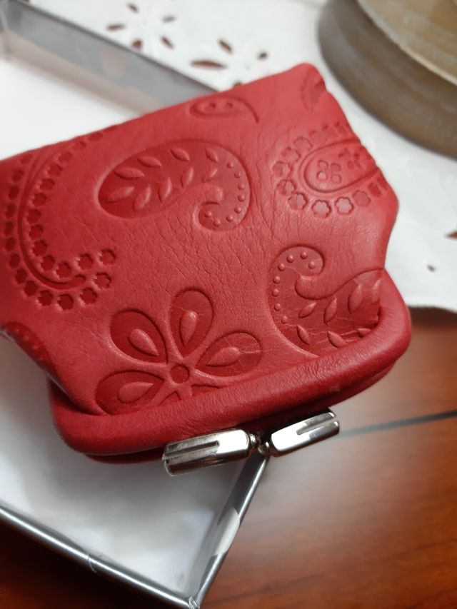 Porta moedas em pele