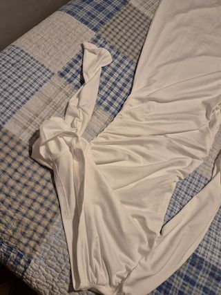 Precioso vestido blanco entallado