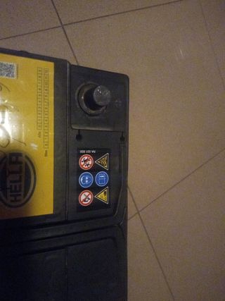 Batería 12v 70Ah 640A HELLA