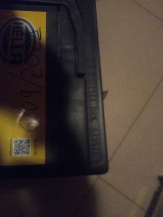 Batería 12v 70Ah 640A HELLA