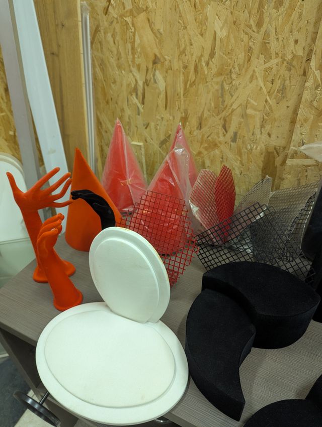 Espositori vetrinette vellutate porta collane