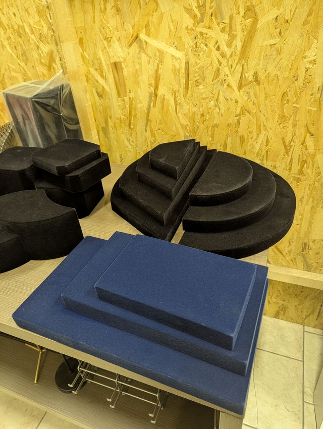 Espositori vetrinette vellutate porta collane