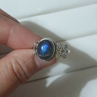 Anillo de labradorita negra