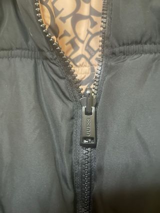 Chaleco Guess reversible Como Nuevo