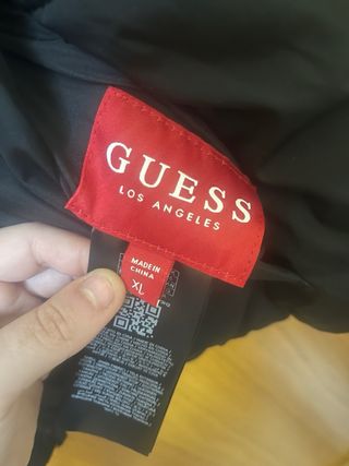 Chaleco Guess reversible Como Nuevo