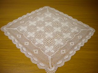 CENTROTAVOLA BIANCO FATTO A MANO IN COTONE 49x57CM