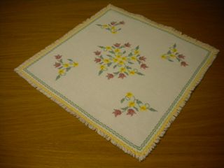 CENTROTAVOLA BIANCO FATTO A MANO IN COTONE 49x57CM