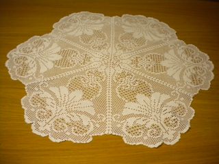 CENTROTAVOLA BIANCO FATTO A MANO IN COTONE 49x57CM