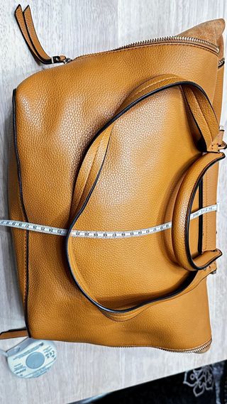Bolso Parfois L ante combinado color camel mostaza