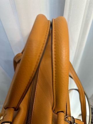 Bolso Parfois L ante combinado color camel mostaza