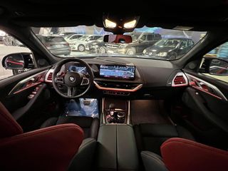 BMW XM XM 550 kW (748 CV) Label Red