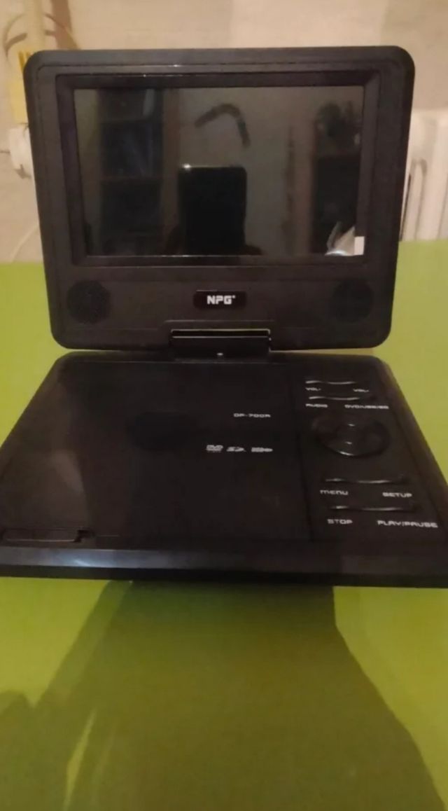 REPRODUCTOR DVD PORTÁTIL