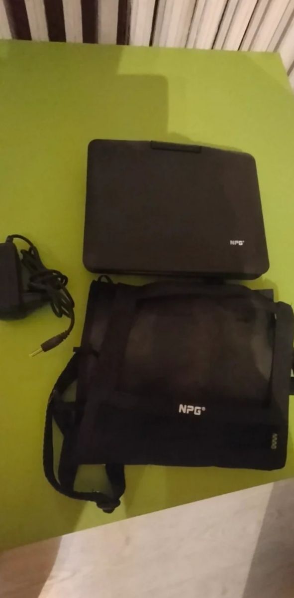 REPRODUCTOR DVD PORTÁTIL