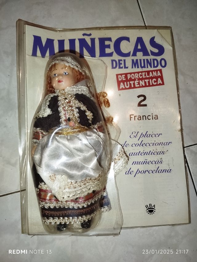 Muñecas porcelana del mundo RBA