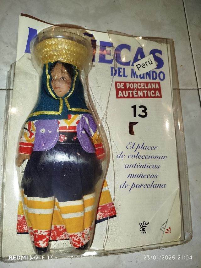 Muñecas porcelana del mundo RBA