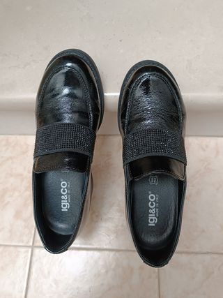Scarpe vernice nera IGI e Co.