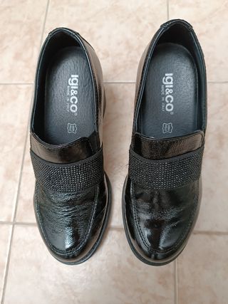 Scarpe vernice nera IGI e Co.