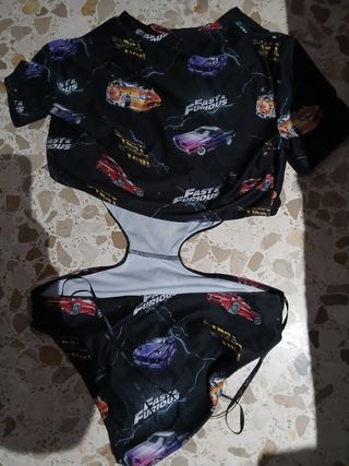 Varios bodys chica M-L