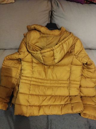 Cazadora chaqueta abrigo tipo plumas 