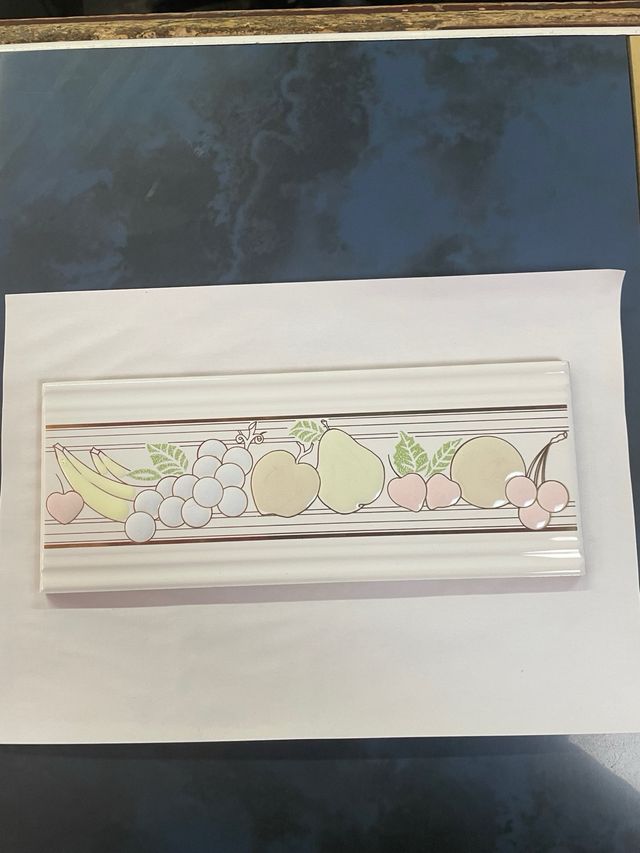 CENEFA CERAMICA 6,5X20 CM. ORO Y NEGRO (BLANCO)