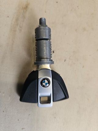 abre baul GIVI con llave contacto moto