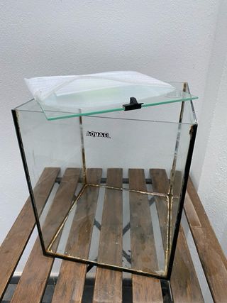Pecera/ Acuario Aquael 30 litros