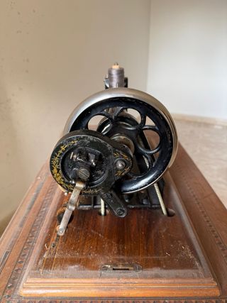 Máquina de coser antigua Wertheim.
