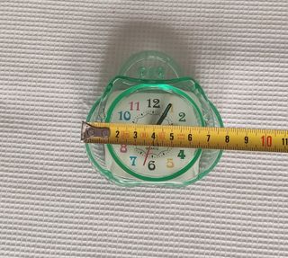 Reloj analógico de mesa o escritorio a pila