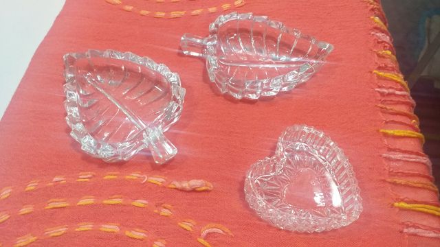 Pequeños Objetos de cristal tallado