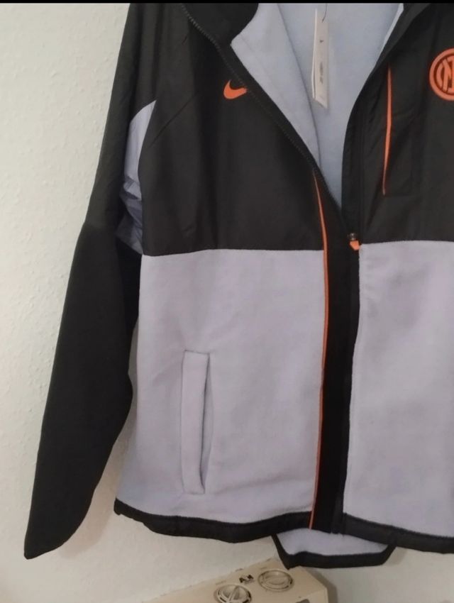 Chaqueta cortavientos oficial Intel