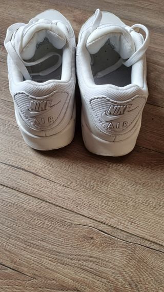 Nike air max 90 blancas chica.