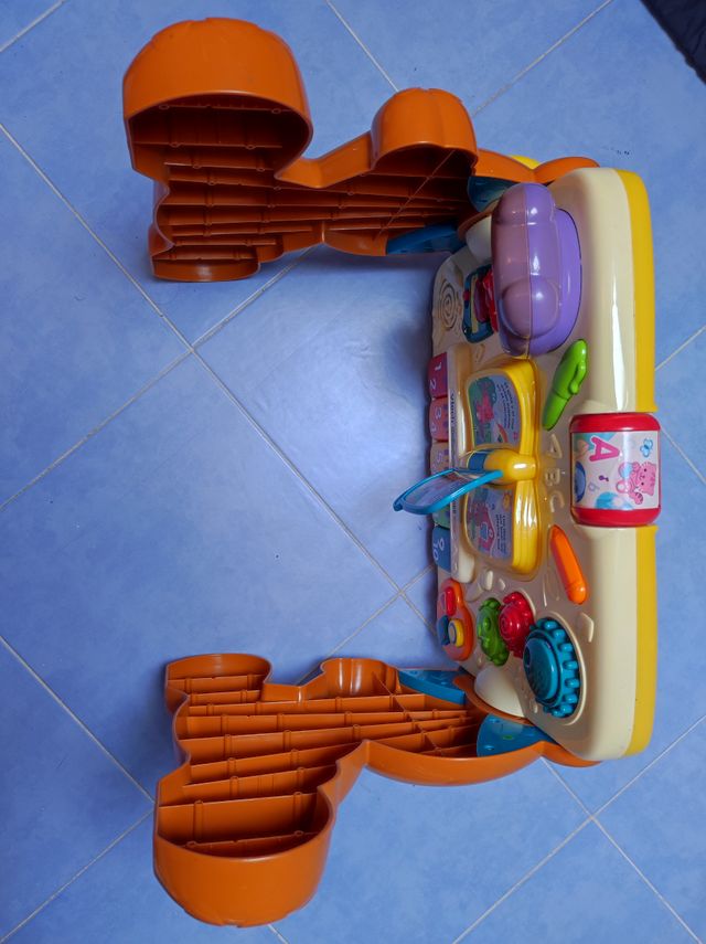 Mesita de actividades 2 en 1 bilingue VTECH