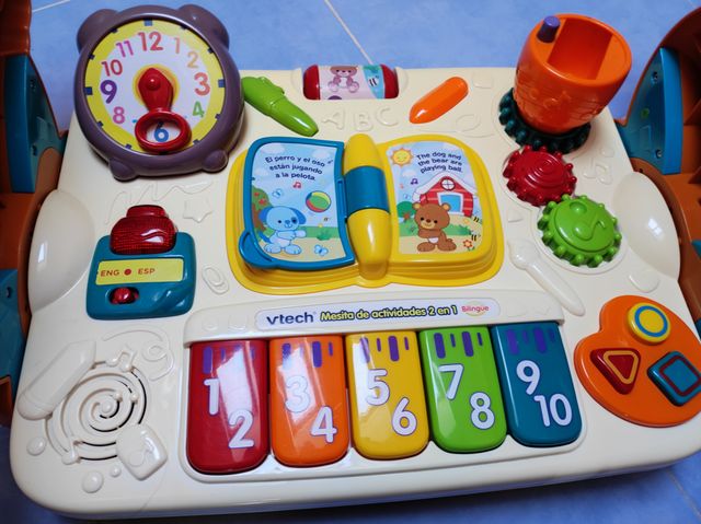 Mesita de actividades 2 en 1 bilingue VTECH