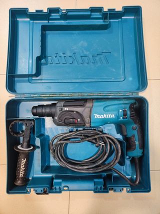 Martillo ligero makita 2470