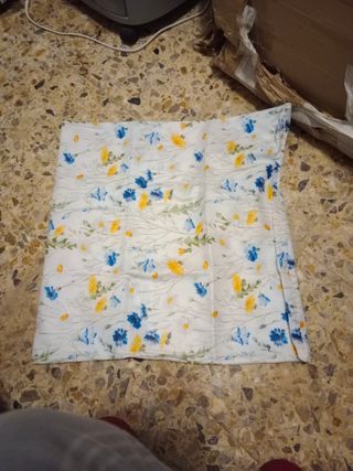 Funda cojín estampado flores