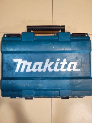 Martillo ligero makita 2630