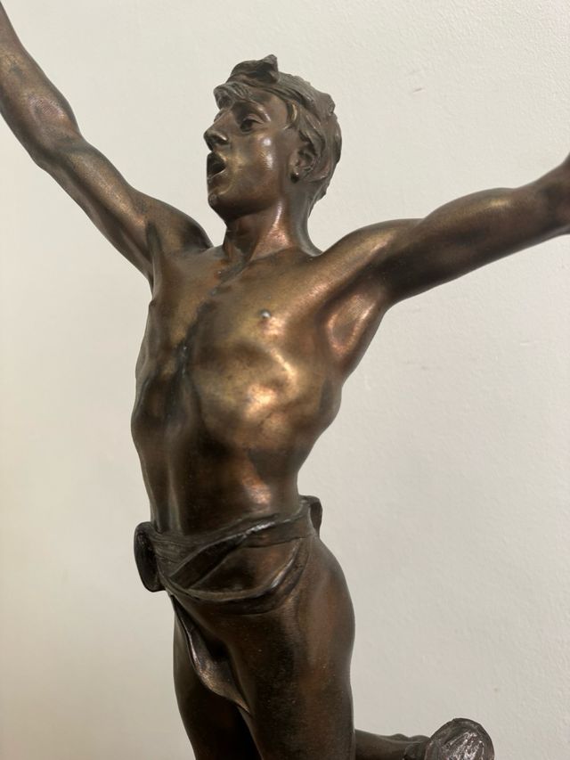 Scultura Francia Vox Pacis 1891. h 62 cm.