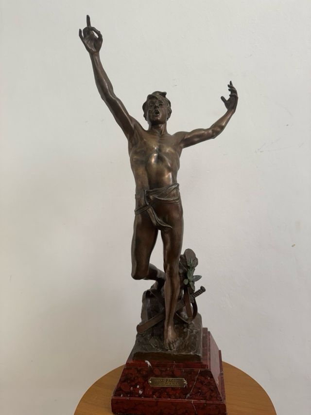 Scultura Francia Vox Pacis 1891. h 62 cm.